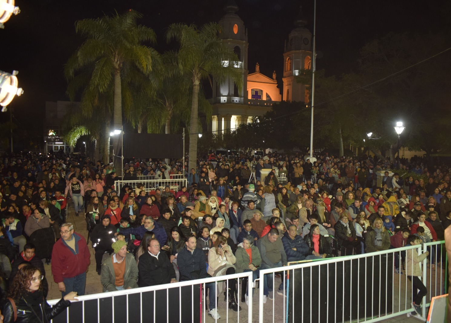 CORRIENTES DE PUNTA A PUNTA EN PLAZA MITRE 15