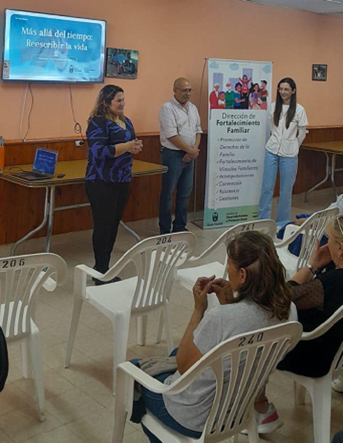 charla para adultos mayores en JUBIPEN 1