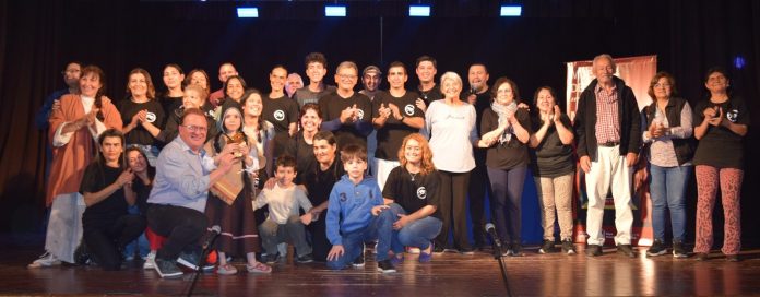 MUESTRA TEATRO ENTREGA RECONOCIMIENTOS 12