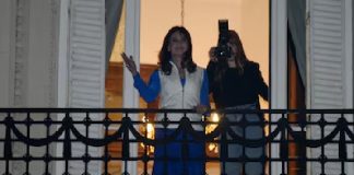 CFK HUNDE AL PEPRPONISMO EN UNA DOBLE Y PROFUNDA CRISIS