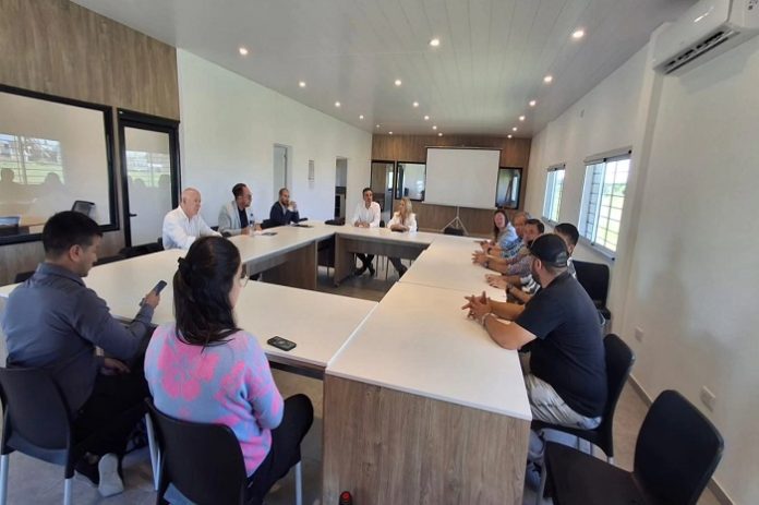 cluster tecnologico ilustracion nota a Luciano Rolon 1