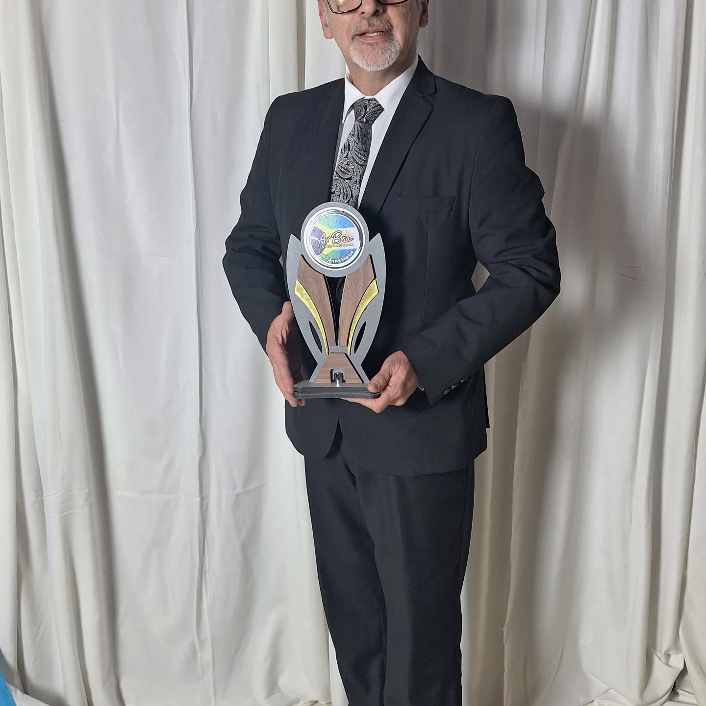 reconocimiento de ARBRA A LEONARDO RAMIREZ BOLL 1