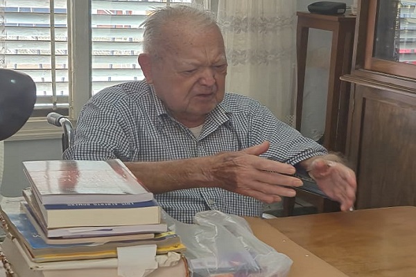 Concejales entregaron el Reconocimiento al Mérito al Dr Walter Grosse-3