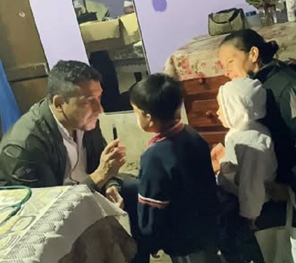 Dr Emilio Martinez ilustracion nota Salud Publica vacunacion 2