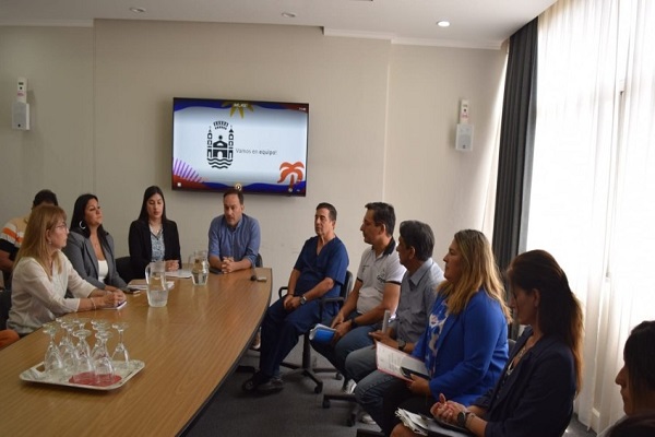 ilustracion nota a Vanesa Morales Mesa de Trabajo y entega de certificados 2