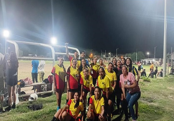 FUTBOL FEMENINO DEFENSORES DE ITATI ILUSTRACION 1