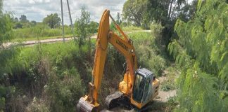 MUNICIPIO AVANZA CON LA LIMPIEZA Y MANTENIMIENTO DE CANALES EN LA ZONA RURAL