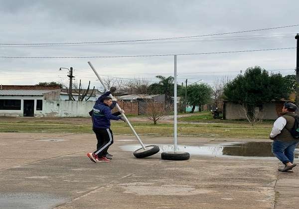 eescuelas deportivas municipal instalacion estructuras para el voley 2