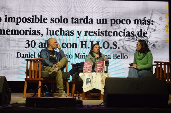 Feria del Libro cronica de la jornada lunes 15 HIJOS presentacion libro