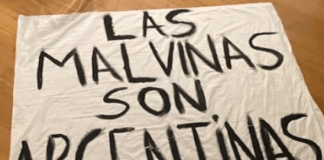 EL TESTIMONIO DEL AUTOR DE LA BANDERA DE MALVINAS Y LA HISTORIA DE CÓMO INGRESÓ A LA CANCHA