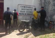 SAN COSME: DETIENEN A DOS JOVENES QUE CIRCULABAN EN UNA MOTOCICLETA CON IRREGULARIDADES